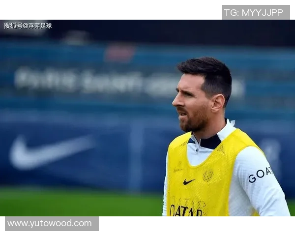 足球传奇崛起，最经典球星背景图展现时代风采与荣耀之巅